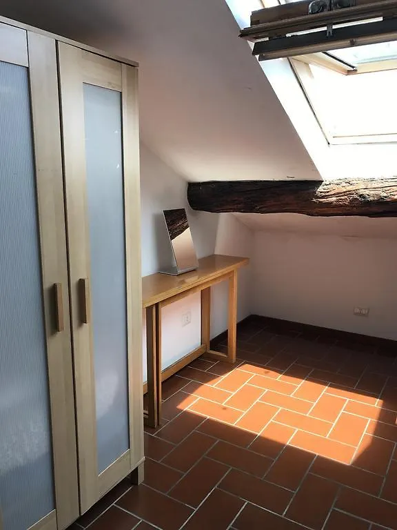 Charming Apartment The Castle Milano