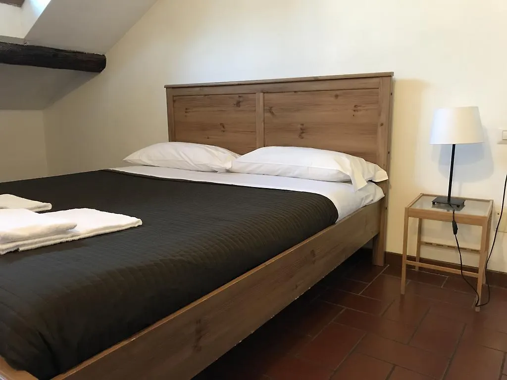 Charming Apartment The Castle Milan